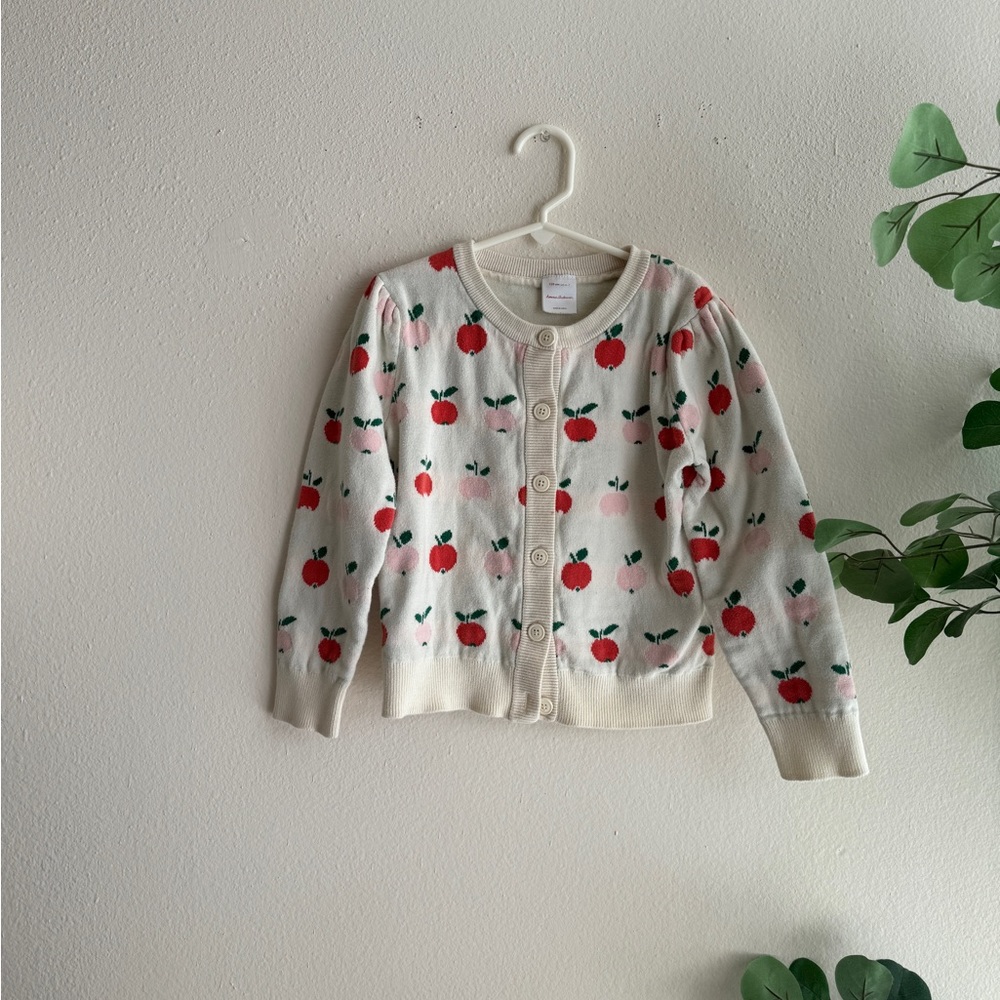 Girls Hanna Andersson cardigan 
Size: 6